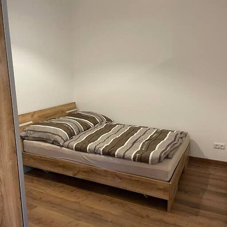 Apartment In Zentraler Lage Mit Privatparkplatz Grafenwohr Luaran gambar