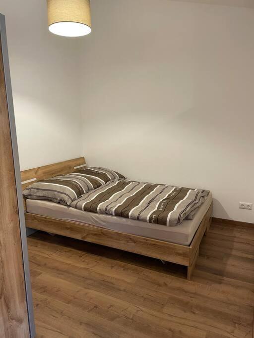 Apartment In Zentraler Lage Mit Privatparkplatz Grafenwohr Luaran gambar