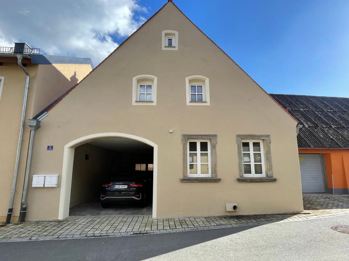Apartment In Zentraler Lage Mit Privatparkplatz Grafenwohr Luaran gambar